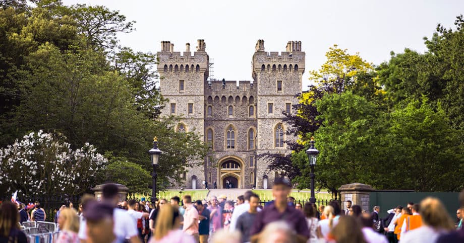 Photo of an English castle with crowds like those used in Game of Thrones